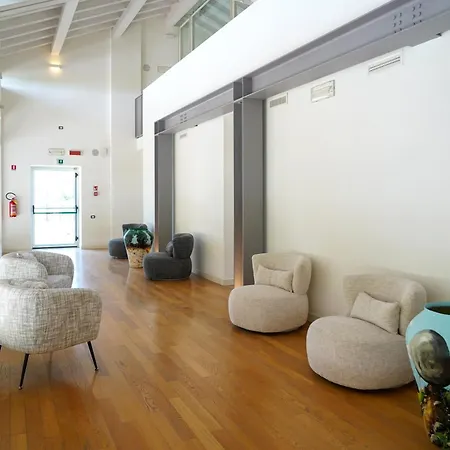 F52 Hotel Parme