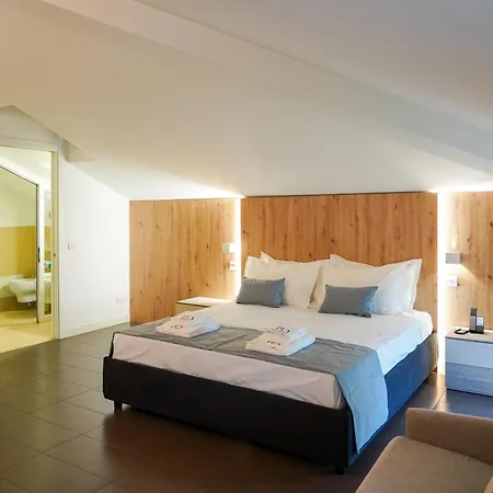 Hotel F52 Parme